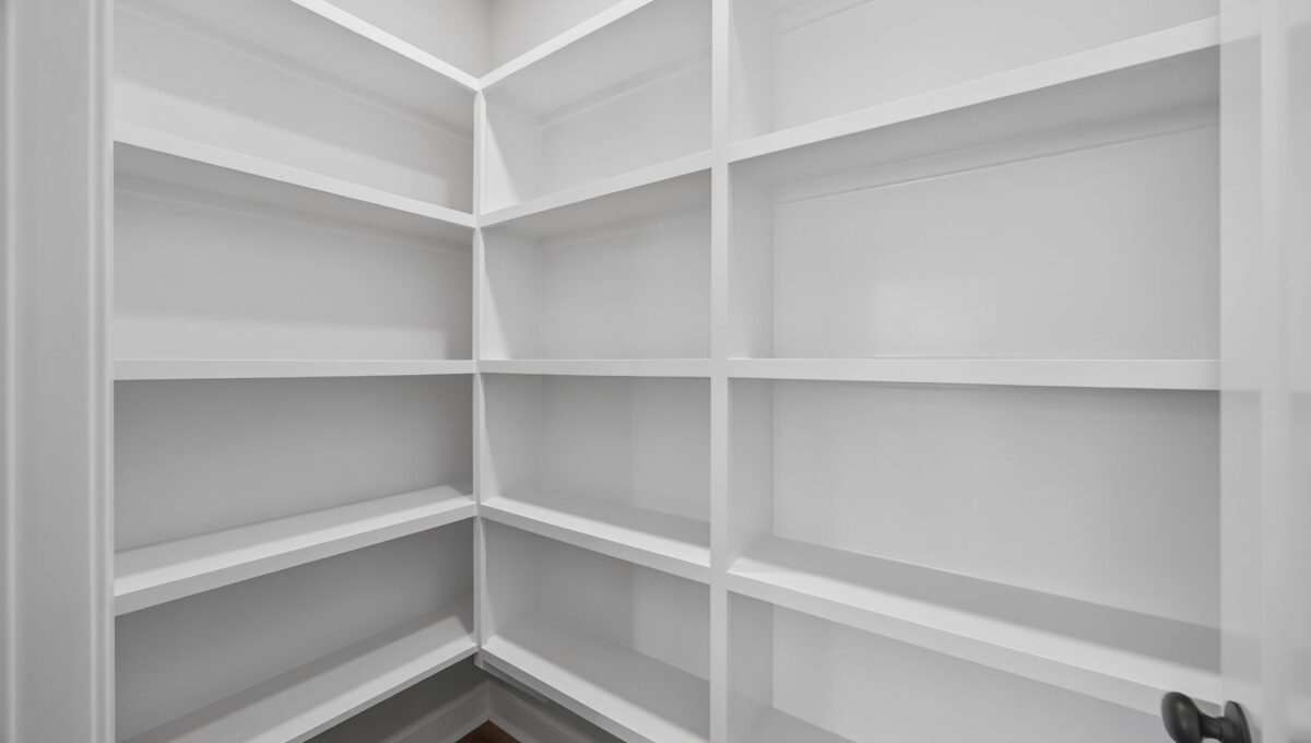 23-web-or-mls-3133-westowne-cir